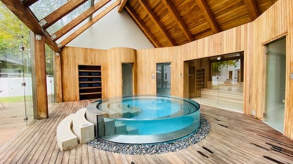 Location de chambre : Pourquoi opter pour une chambre avec un jacuzzi privatif ?